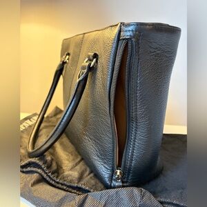 Gun Toten Mamas - Traditional Open Top Tote, black cowhide